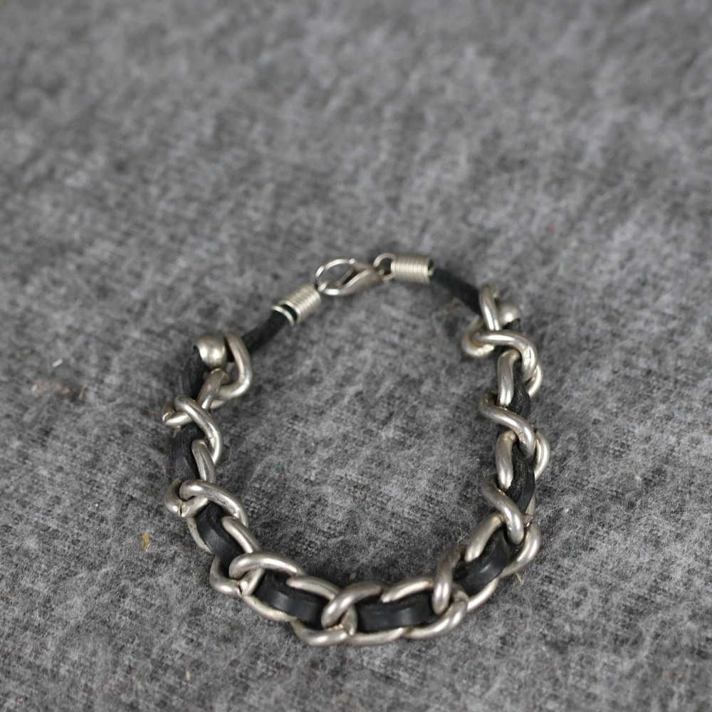 VTG Silver Tone Chain Leather Bracelet 7.5in Hook Clasp Unisex Fashion Statement
